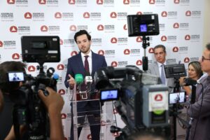 ALMG vai dar início à análise da PEC sobre referendo para privatização de estatais