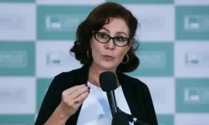 Banco Central emite ordem de bloqueio das contas de Carla Zambelli