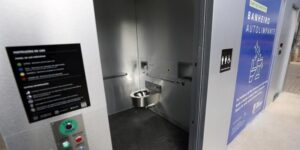 Banheiro autolimpante é inaugurado em BH; veja como funciona