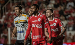 Vila Nova vive m fase na Srie B (foto: Roberto Corra/Vila Nova)