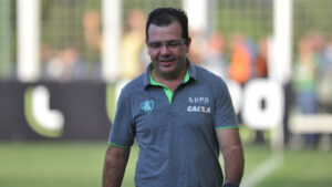 Enderson Moreira, tcnico do Amrica (foto: Alexandre Guzanshe/EM/D.A Press)