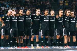 Jogadores do Furia FC durante a final da Kings League Brasil (foto: Divulgao/Furia)
