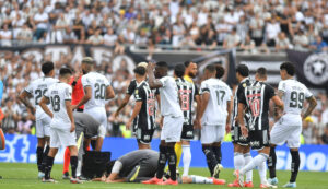Gregore, do Botafogo, foi expulso na final da Libertadores contra o Atltico (foto: Alexandre Guzanshe/EM/D.A Press)