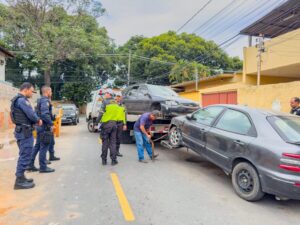 MOBILIDADE URBANA: Operação em Ipatinga recolhe veículos abandonados em vias e áreas públicas