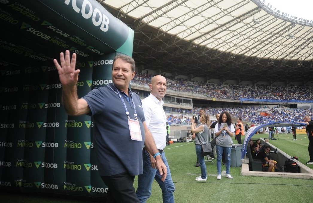 Pedro Loureno, dono da SAF Cruzeiro, e Leonardo Jardim, tcnico da Raposa - (foto: Alexandre Guzanshe/EM/D.A Press)