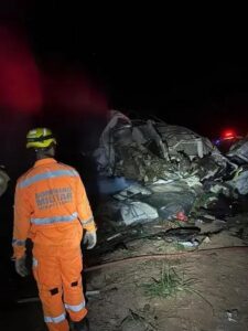Acidente fatal na BR-381 deixa três mortos e provoca incêndio