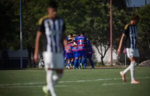 Atlético amarga derrota para o Fortaleza e enfrenta crise no Brasileiro Sub-20