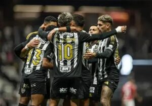 Atlético-MG estreia Dudu e vence Internacional por 2 a 0
