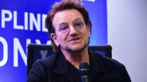 Bono revela intimidades em filme que transcende a música na AppleTV+