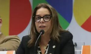 Capes orienta estudantes a buscar alternativas fora dos EUA