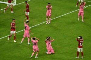 Casimiro reage com agonia a chance perdida na estreia do Mundial entre Al Ahly e Inter Miami