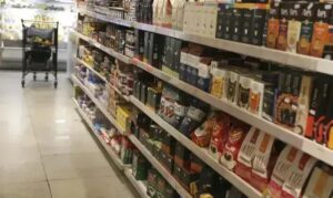 Comércio registra queda de 0,4% em abril após três meses de altas