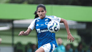 Marlia, atacante do Cruzeiro, em campo (foto: Gustavo Martins/Cruzeiro)
