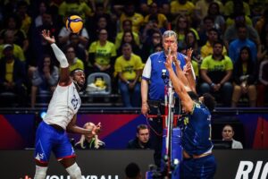 Cuba, de Lpez, dolo do Cruzeiro, superou Seleo Brasileira em pleno Maracanzinho (foto: Divulgao/FIVB)