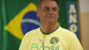 Entenda por que Pix de R$ 2 milhões de Bolsonaro ao filho pode não pagar impostos