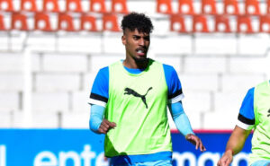 Fbio Gomes, atacante do Atltico, durante aquecimento antes de ltimo jogo pelo Bolvar (foto: Divulgao/Bolvar)