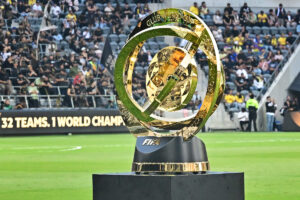 Trofu do Mundial de Clubes da Fifa (foto: ORLANDO RAMIREZ/AFP)
