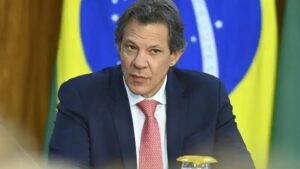 Haddad discute soluções para metas fiscais e futuro do IOF