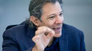 Haddad e Gleisi se reúnem para alternativas ao aumento do IOF
