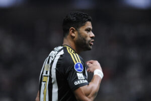 Hulk em ao pelo Atltico (foto: Alexandre Guzanshe/EM/DA.Press)