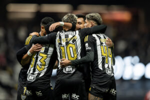 Jogadores do Atltico comemoram gol na Arena MRV (foto: Pedro Souza/Atltico)