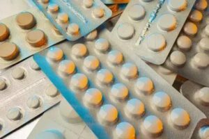 Justiça determina aumento em indenização por erro de medicação em farmácia