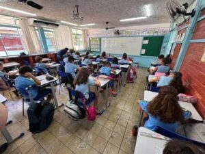 Justiça suspende greve dos professores em Ipatinga e aulas seguem normalmente