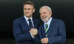 Lula solicita apoio de Macron para acordo com Mercosul em Paris