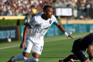 Marlon Freitas, capito do Botafogo (foto: Harry How/Getty Images/AFP)