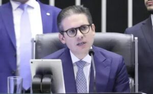 Motta garante que decisão de Dino não interfere na pauta econômica da Câmara