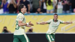 Maurcio comemorando gol pelo Palmeiras no Mundial de Clubes (foto: Cesar Greco/Palmeiras)