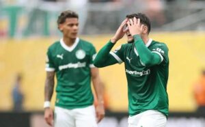 Palmeiras tem chances desperdiçadas em estreia contra o Porto