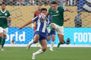 Paulinho analisa empate do Palmeiras no Mundial de Clubes: ‘Tivemos mais volume’