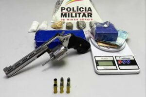 Quatro detidos com armas e drogas durante operação em Ipatinga