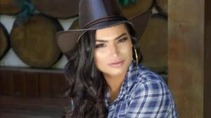 Raissa Barbosa se emociona ao dar à luz antes do esperado
