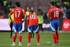 Chile perdeu para a Bolvia por 2 a 0 e no tem mais chances de ir  Copa (foto: AIZAR RALDES / AFP)