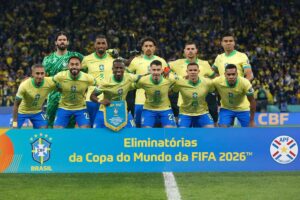 Seleo Brasileira enfrentou o Paraguai pela 16 rodada das Eliminatrias (foto: Miguel Schincariol / AFP)