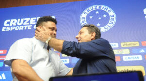 Ronaldo oficializou a venda da SAF do Cruzeiro a Pedro Loureno em 29 de abril de 2025 (foto: Alexandre Guzanshe/EM/D.A. Press)
