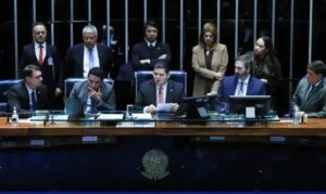 Senado aprova ampliação de deputados federais para 531 cadeiras