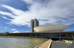 Senado pode votar na terça-feira projeto que aumenta cadeiras na Câmara