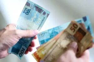 Senador propõe aumento da pena para charlatanismo religioso no Brasil