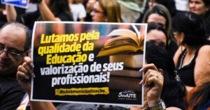 Audiência Pública debate municipalização de escolas em Timóteo