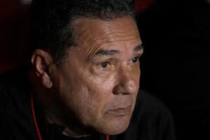 Vanderlei Luxemburgo critica torcedores que apoiam times europeus