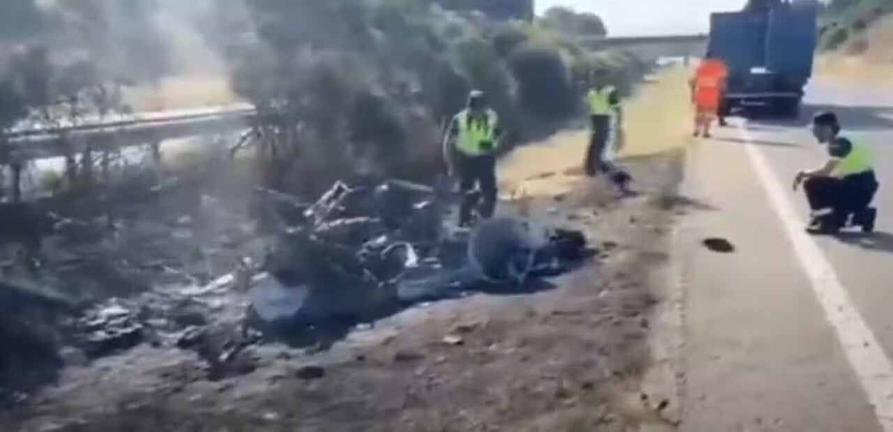 Carro onde estavam Diogo Jota e o irmo ficou completamente destrudo