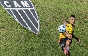 Arana em treino pelo Atltico (foto: Pedro Souza / Atltico)