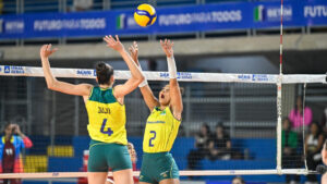 Seleo Brasileira Feminina de Vlei em quadra na Copa Amrica (foto: Gustavo Rabelo / BHFOTO)
