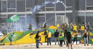 STF condenou 643 denunciados por participação no 8 de janeiro