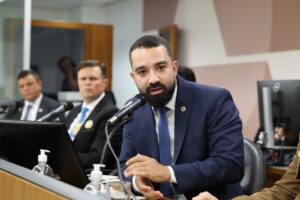 Deputado Lincoln Drumond propõe PL que proíbe condenados por envolvimento com drogas de trabalhar com crianças » Portal MaisVip
