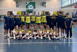 Jogadoras da seleo Brasileira Sub-19 (foto: Divulgao/CBV)
