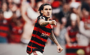 Pedro comemora gol pelo Flamengo diante do Cricima (foto: Divulgao/Flamengo)